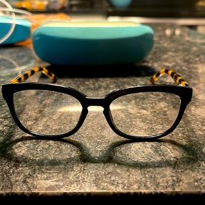 Used Kate Spade reading glasses.